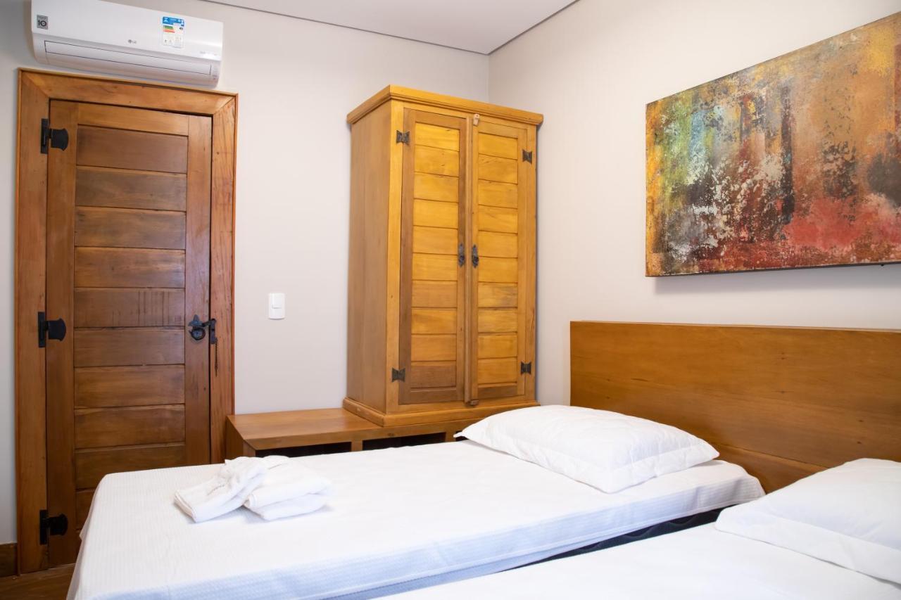 Espaco 250 - Apto Mobiliado, 3 Quartos, Sendo Uma Suite, Banheiro Social, Cozinha Completa, Sala De Estar, Ar Condicionado, Tv E Internet تيرادينتيس المظهر الخارجي الصورة