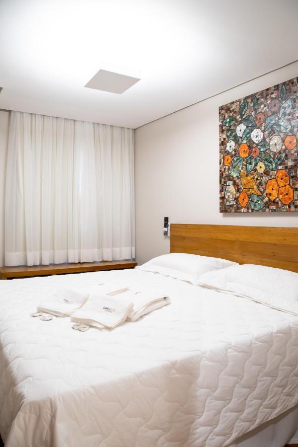 Espaco 250 - Apto Mobiliado, 3 Quartos, Sendo Uma Suite, Banheiro Social, Cozinha Completa, Sala De Estar, Ar Condicionado, Tv E Internet تيرادينتيس المظهر الخارجي الصورة