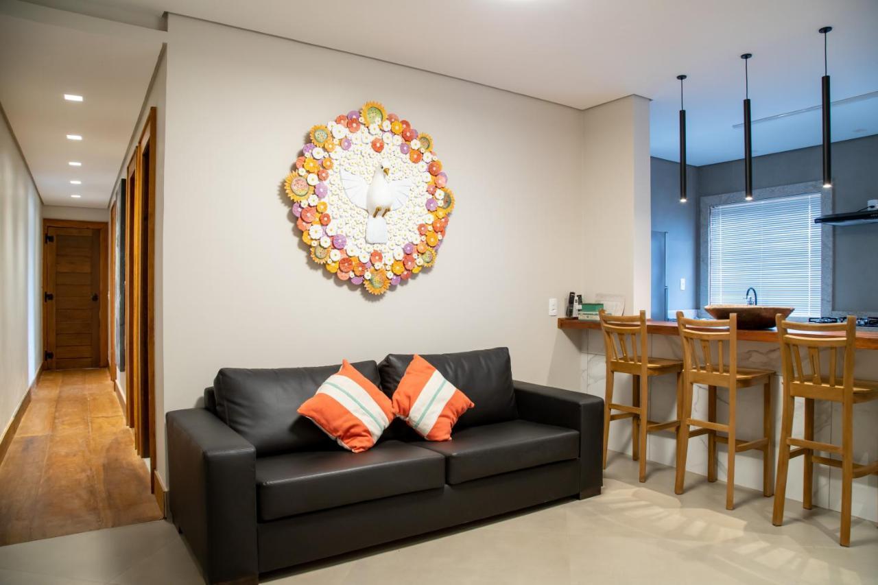 Espaco 250 - Apto Mobiliado, 3 Quartos, Sendo Uma Suite, Banheiro Social, Cozinha Completa, Sala De Estar, Ar Condicionado, Tv E Internet تيرادينتيس المظهر الخارجي الصورة